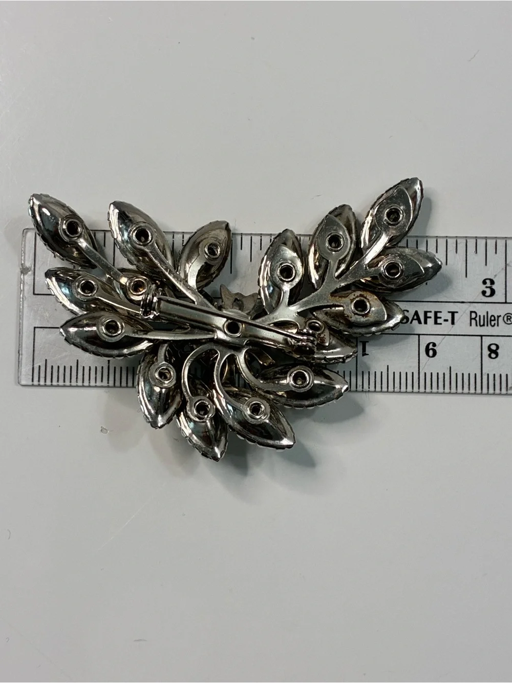 VTG Retro Olive Green Crystal Floral Brooch - Women Jewelry